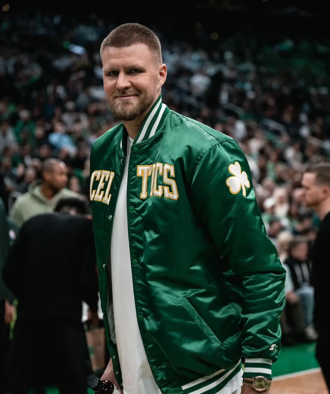 开云体育官方网站-墨西哥男篮绝地反击魔术,波尔津吉斯送出助攻