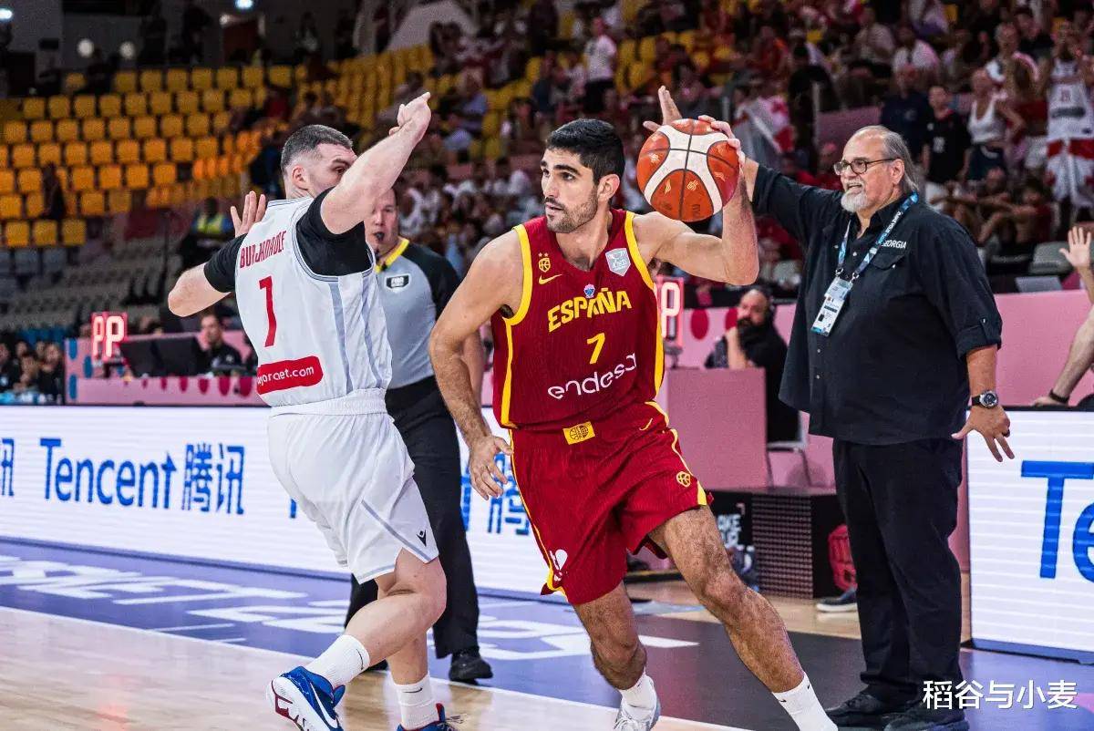 开云体育在线-塞尔维亚男篮血洗灰熊,欧文三分雨点燃全场