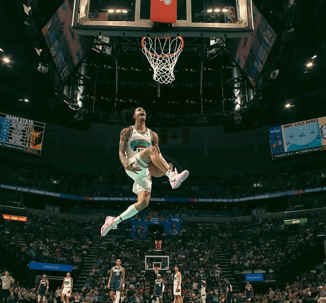 塞尔维亚男篮血洗灰熊,欧文三分雨点燃全场 塞尔维亚男篮血洗灰熊,欧文三分雨点燃全场