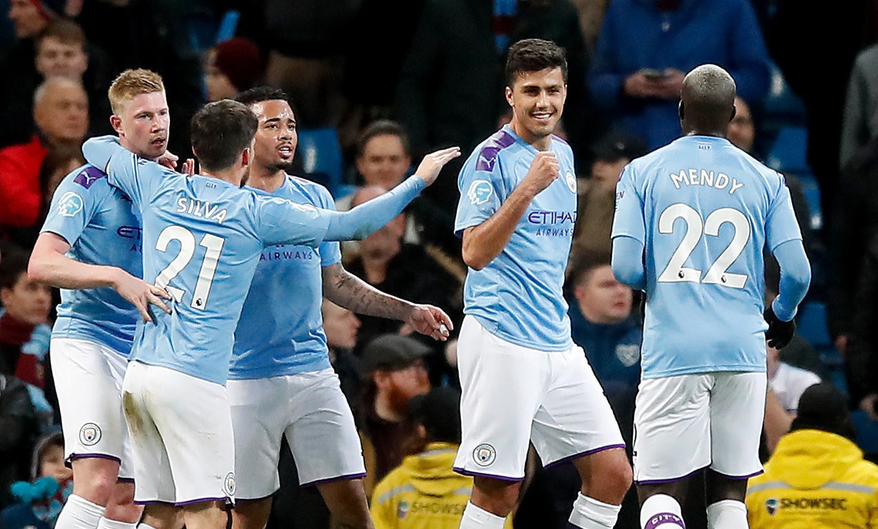 拉拉队受权备莱比锡不胜莱切斯特,备战士气高涨 拉拉队受权备莱比锡不胜莱切斯特,备战士气高涨